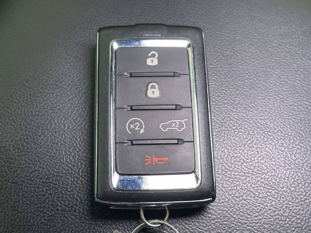 Used 2023 Jeep Grand Cherokee L Laredo AWD/4WD image 38