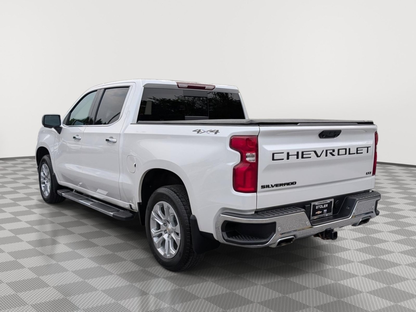Used 2023 Chevrolet Silverado 1500 LTZ w/ LTZ Premium Package AWD/4WD image 3