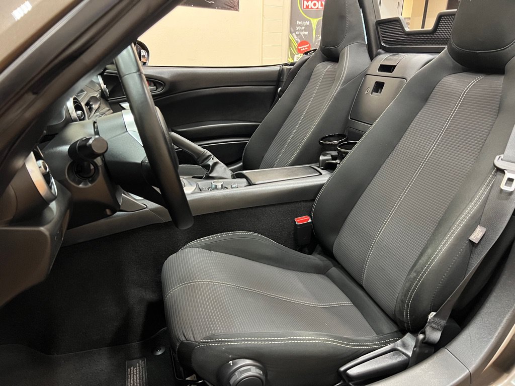 Used 2017 FIAT 124 Spider Classica RWD image 27
