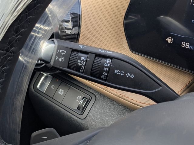 New 2026 Chevrolet Equinox ACTIV w/ Convenience Package III FWD image 25