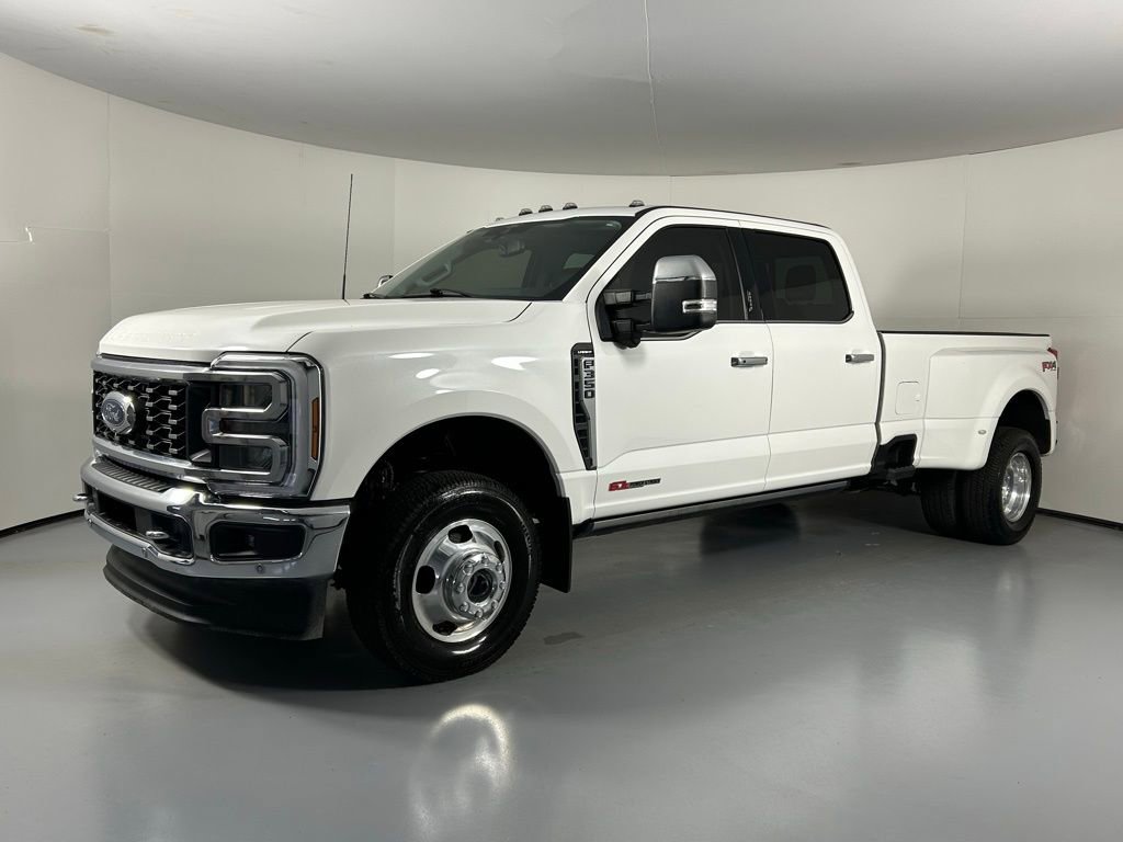 Used 2024 Ford F350 Lariat w/ Lariat Ultimate Package image 3
