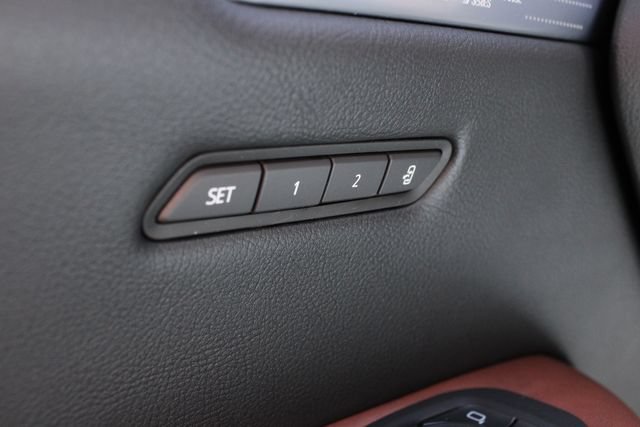 Used 2024 Cadillac XT5 Premium Luxury AWD/4WD image 4