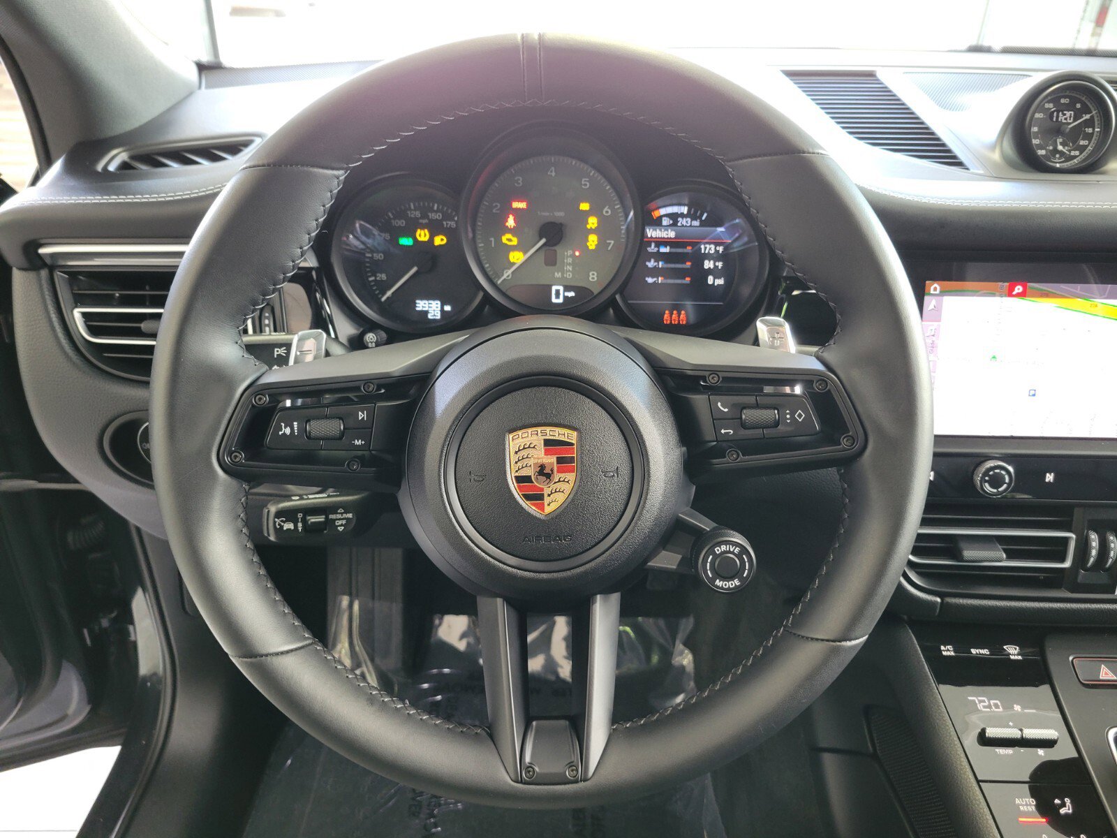 Used 2025 Porsche Macan S image 20
