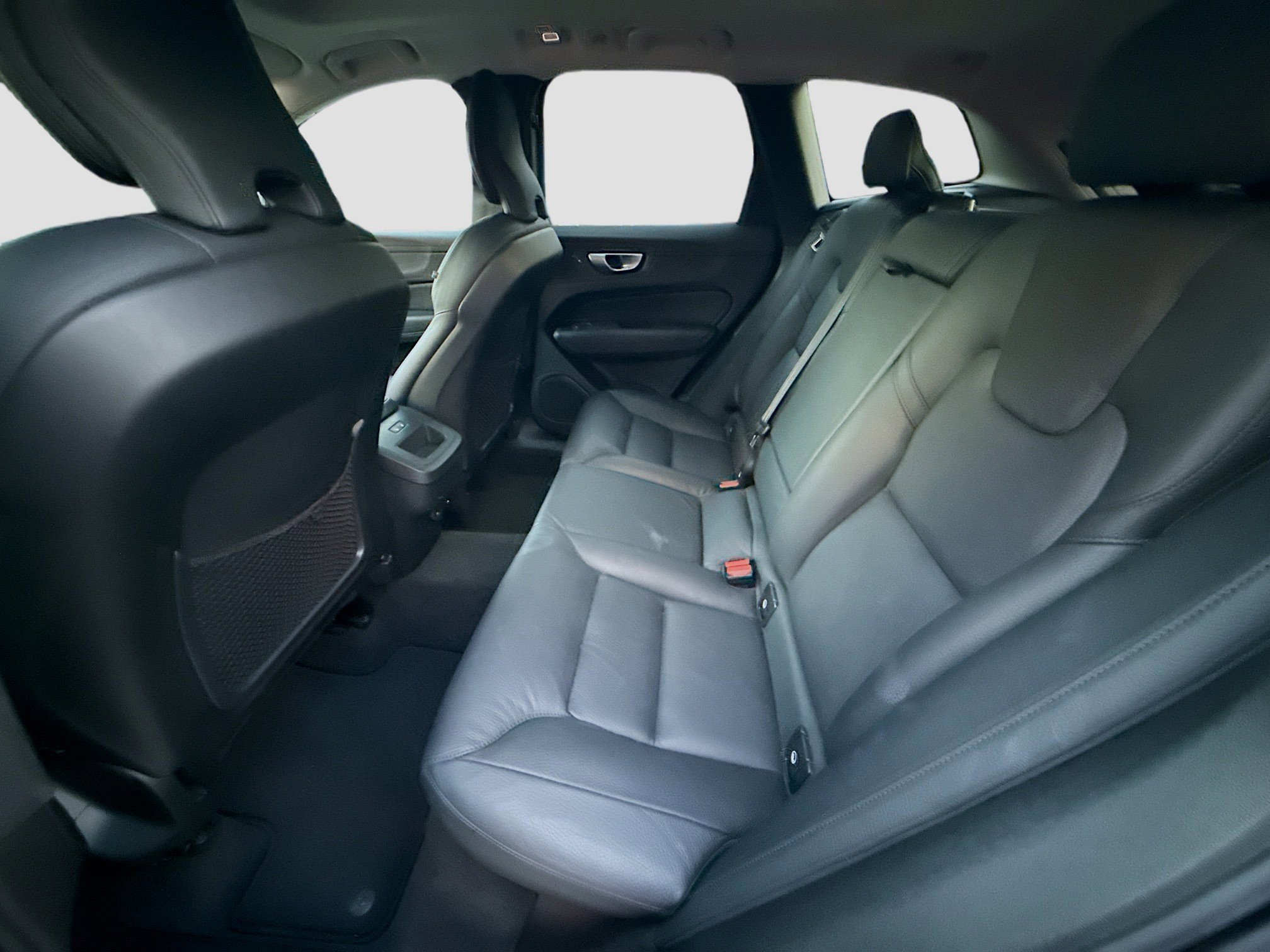 Used 2024 Volvo XC60 B5 Plus image 22