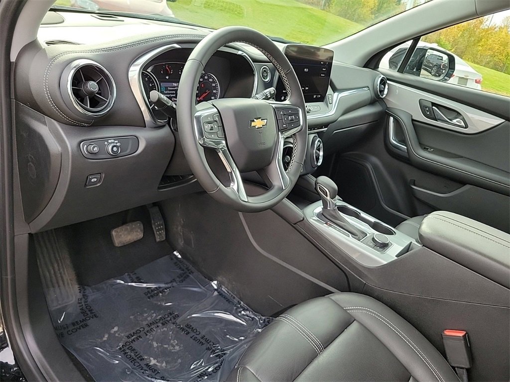 Used 2023 Chevrolet Blazer LT image 17