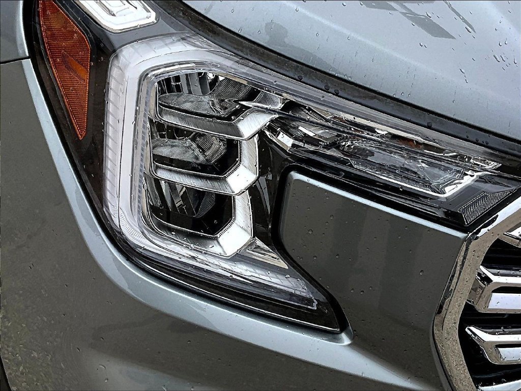 Used 2023 GMC Terrain SLT AWD/4WD image 37