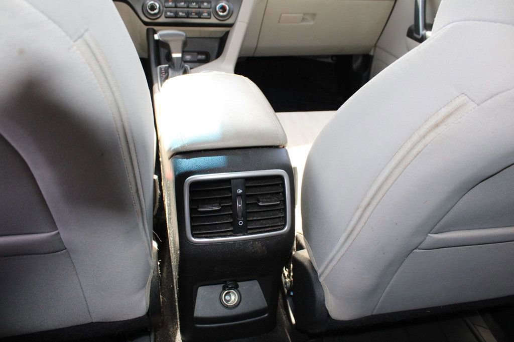 Used 2020 Kia Sportage LX FWD image 29