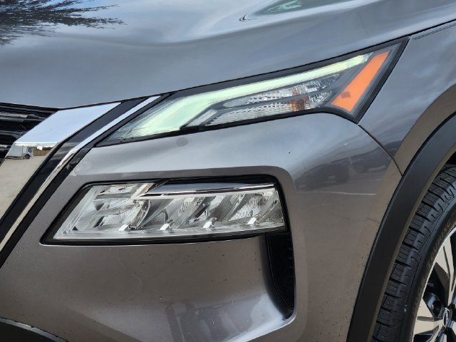 Used 2023 Nissan Rogue SV FWD image 16
