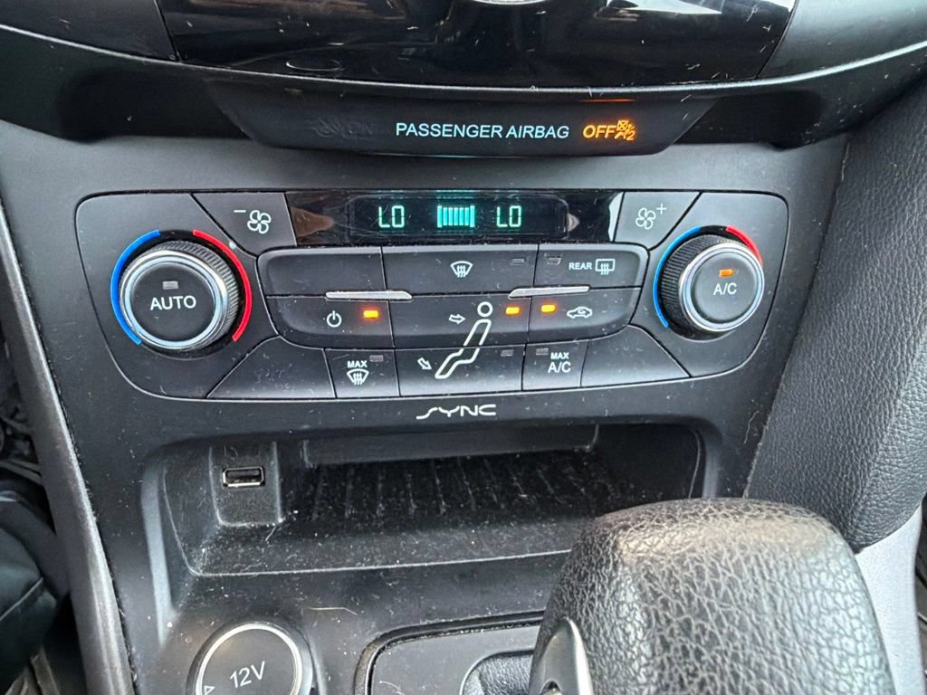 Used 2017 Ford Focus SEL FWD image 17