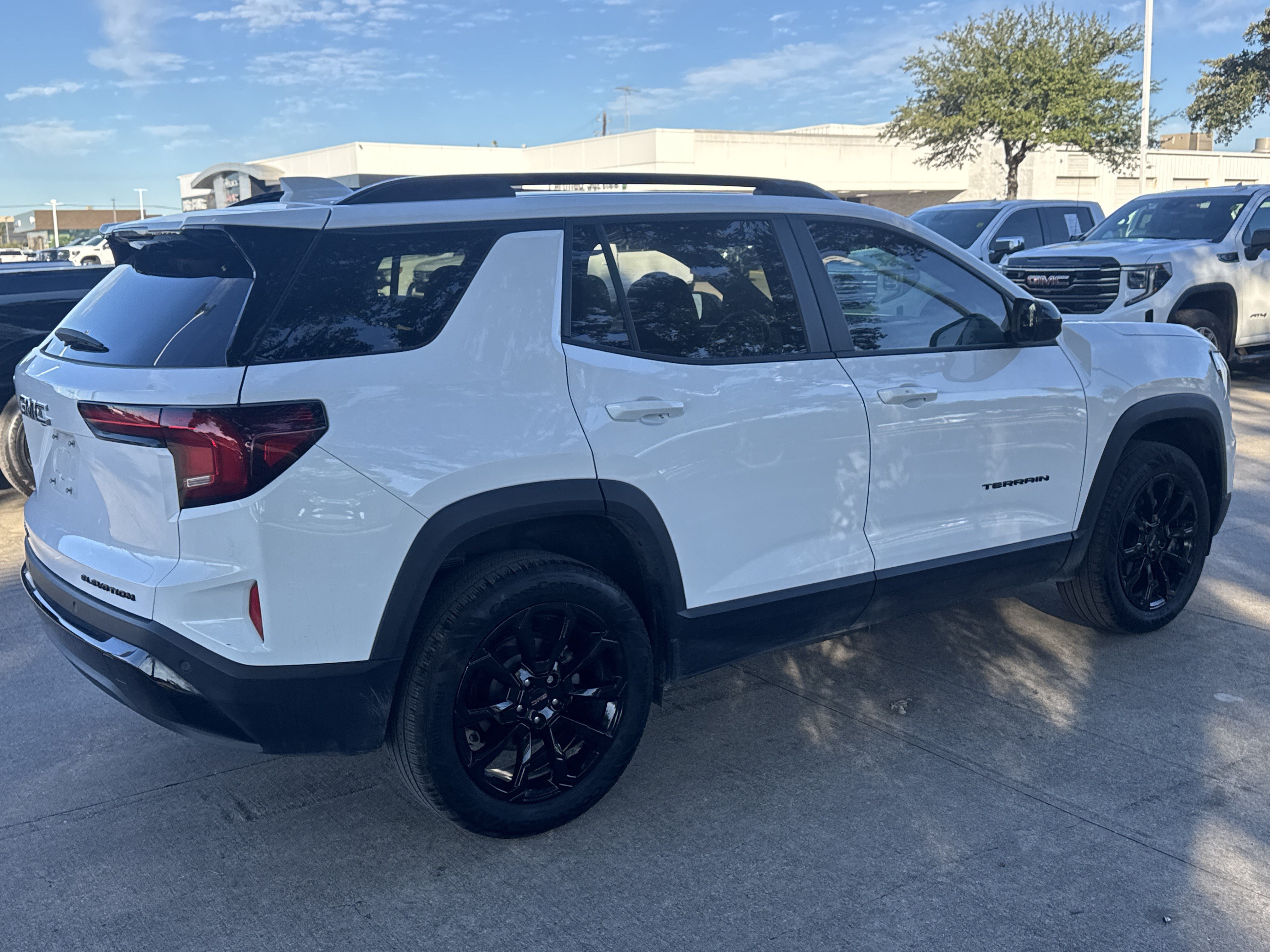 Used 2026 GMC Terrain Elevation w/ Elevation Premium Package FWD image 14