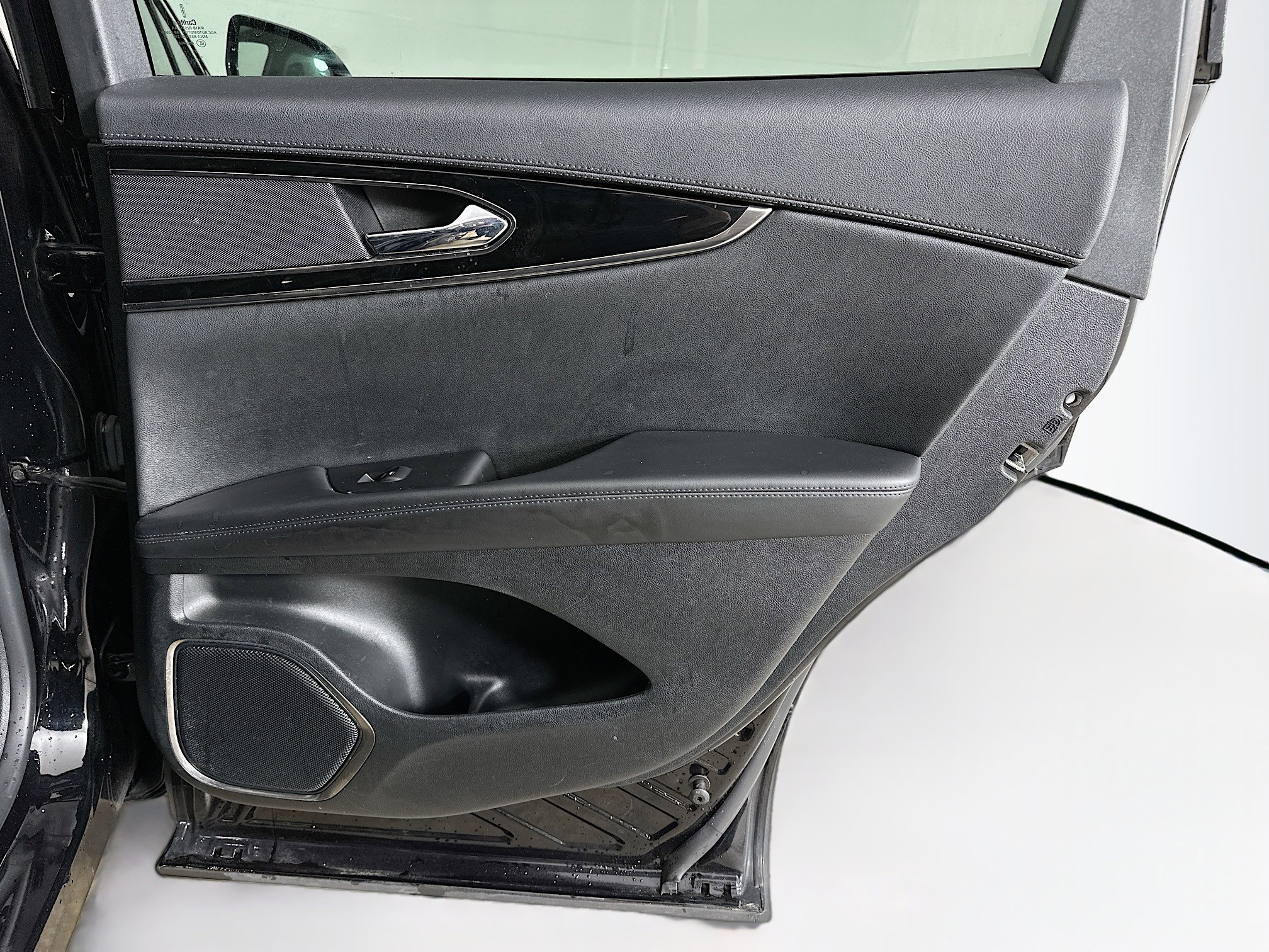 Used 2023 Lincoln Nautilus FWD w/ Premium Package image 30