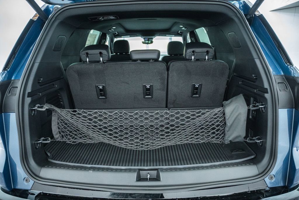 New 2026 Chevrolet Traverse High Country image 12