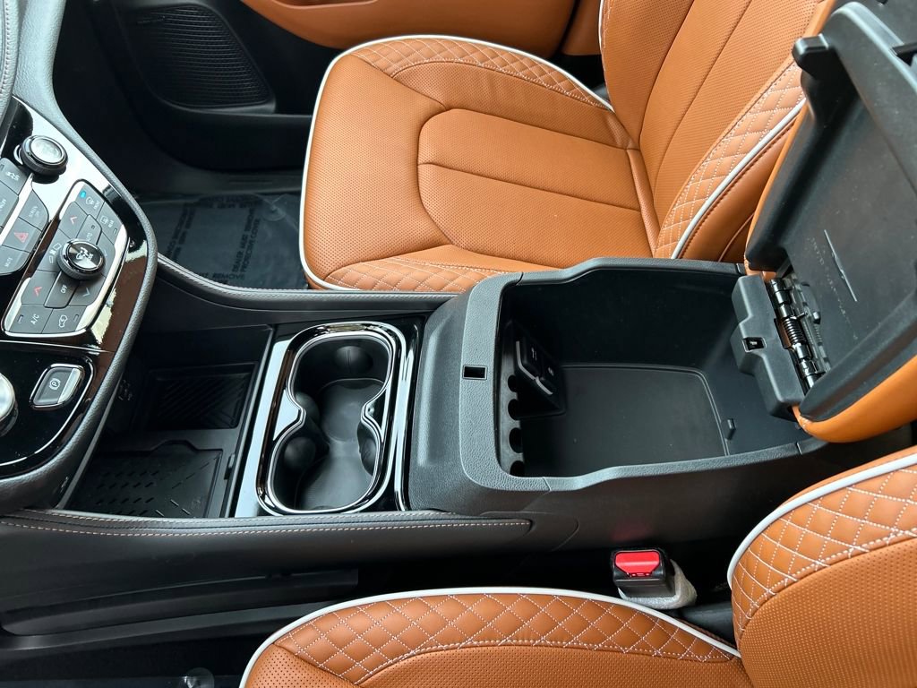 Used 2026 Chrysler Pacifica Pinnacle image 20