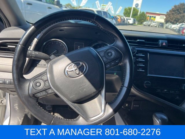 Used 2019 Toyota Camry SE FWD image 18