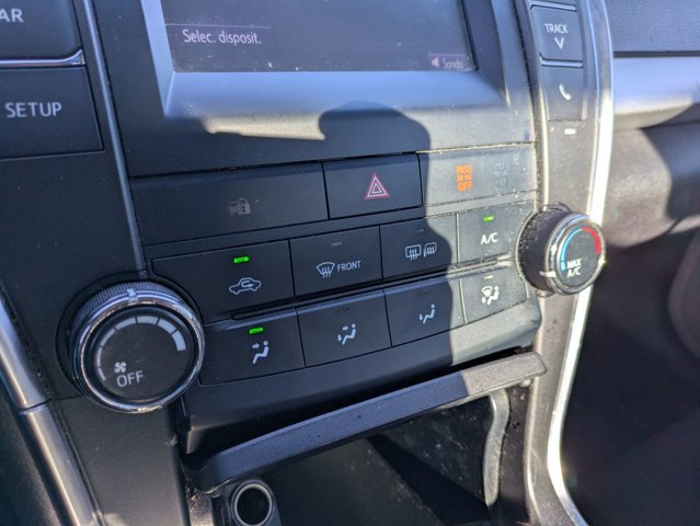 Used 2017 Toyota Camry SE FWD image 11