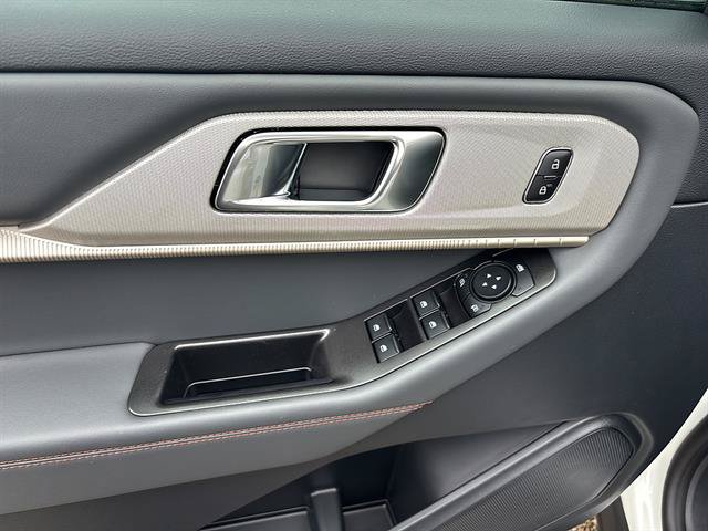 New 2027 Ford Explorer Active w/ Active Comfort Package AWD/4WD image 13