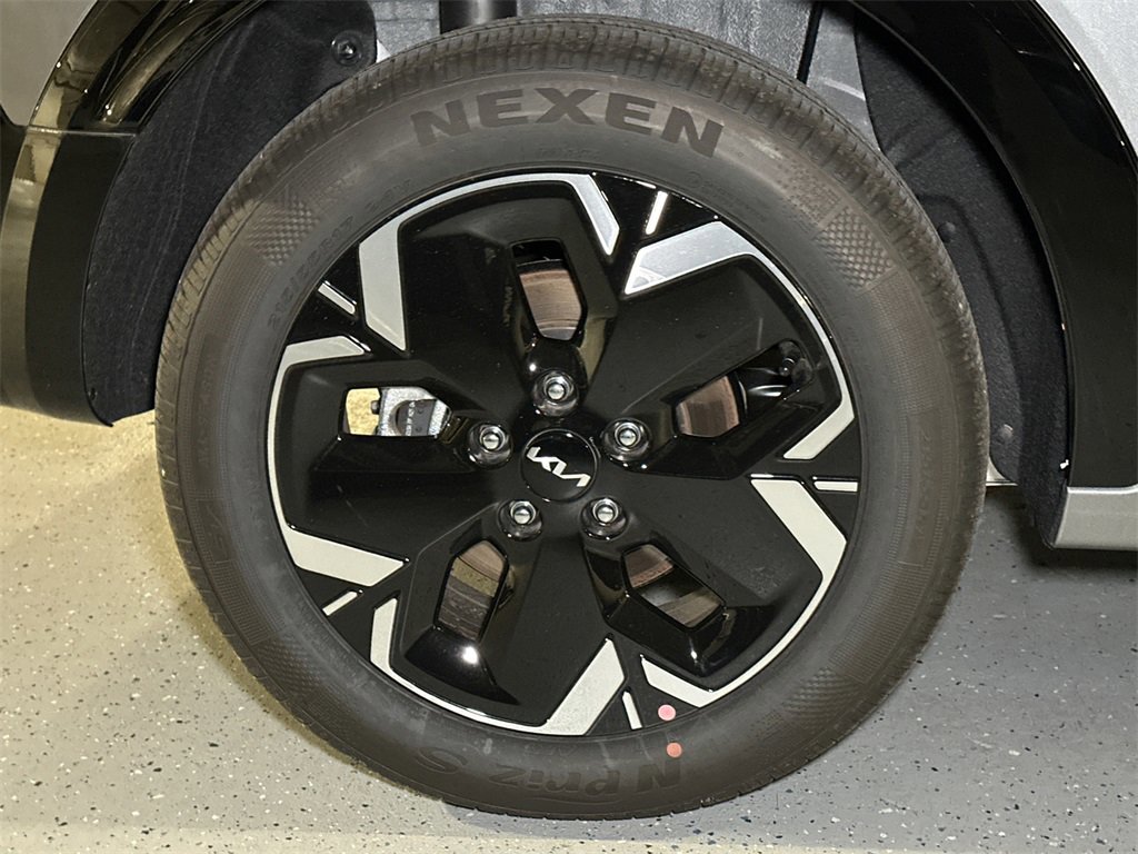 New 2025 Kia Niro Wind image 8