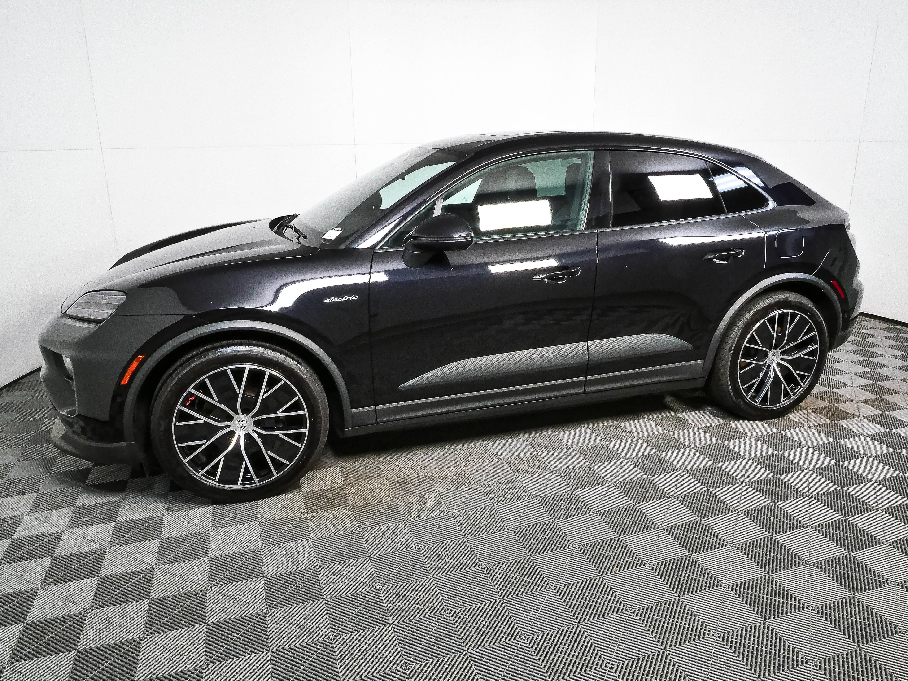 Certified 2025 Porsche Macan Electric RWD video 2