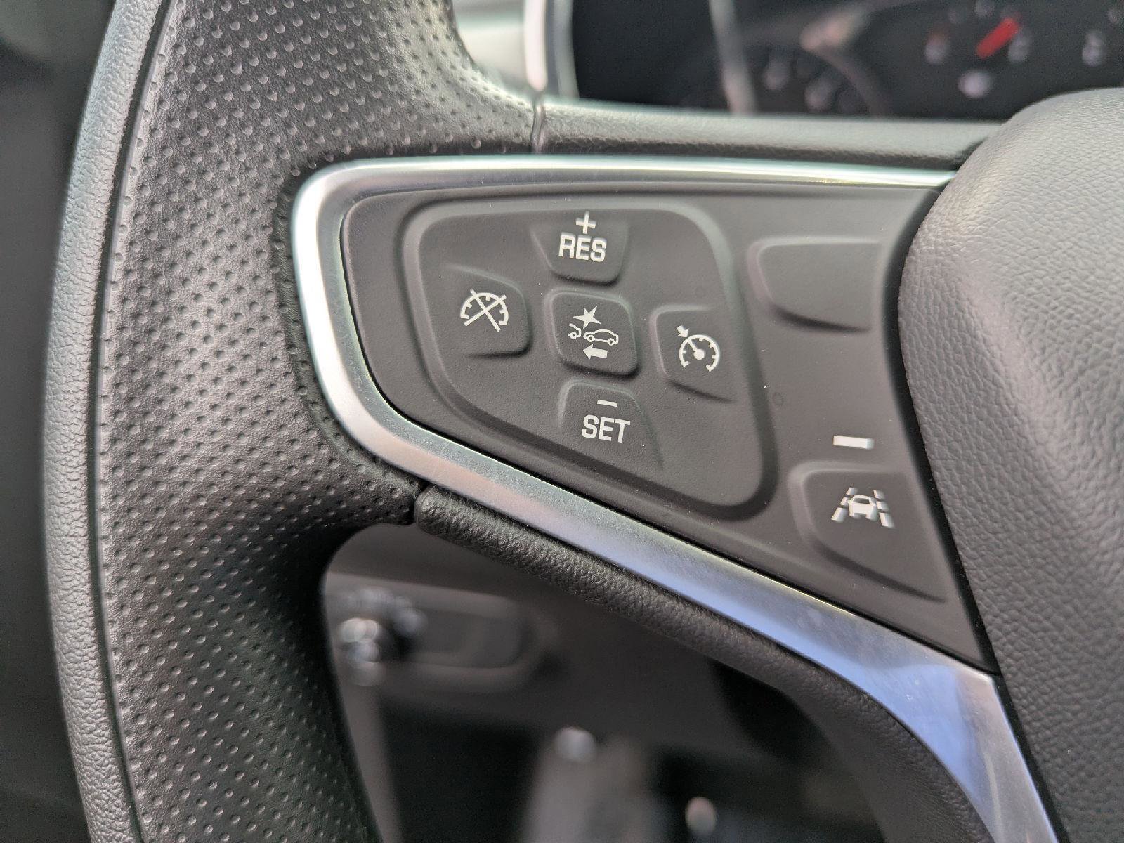 Used 2023 Chevrolet Equinox LS w/ LS Convenience Package image 18