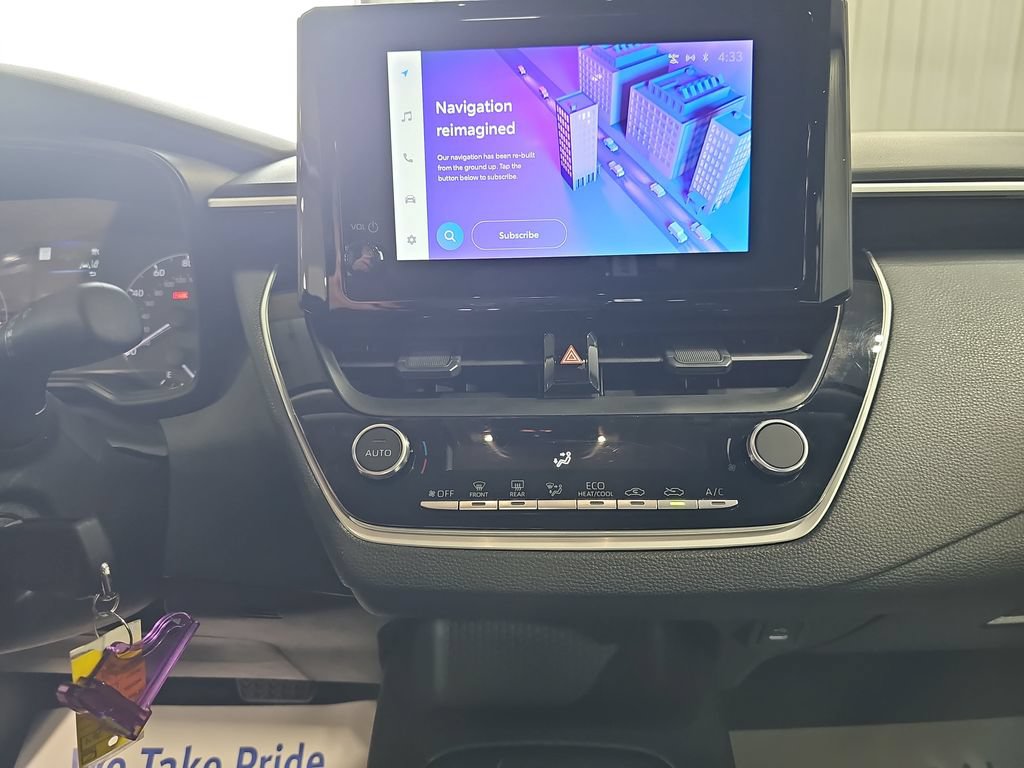 Used 2025 Toyota Corolla LE FWD image 19