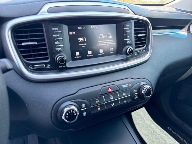 Used 2020 Kia Sorento LX FWD image 17