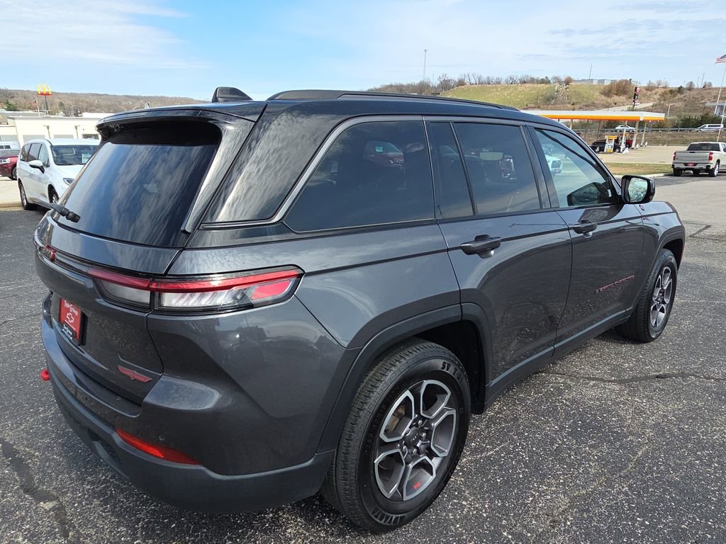 Used 2022 Jeep Grand Cherokee Trailhawk image 8