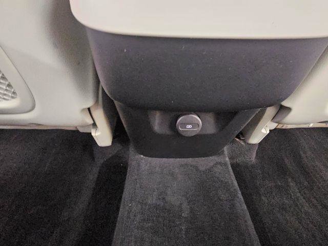 Used 2021 Volvo XC90 T5 Momentum w/ Climate Package image 35