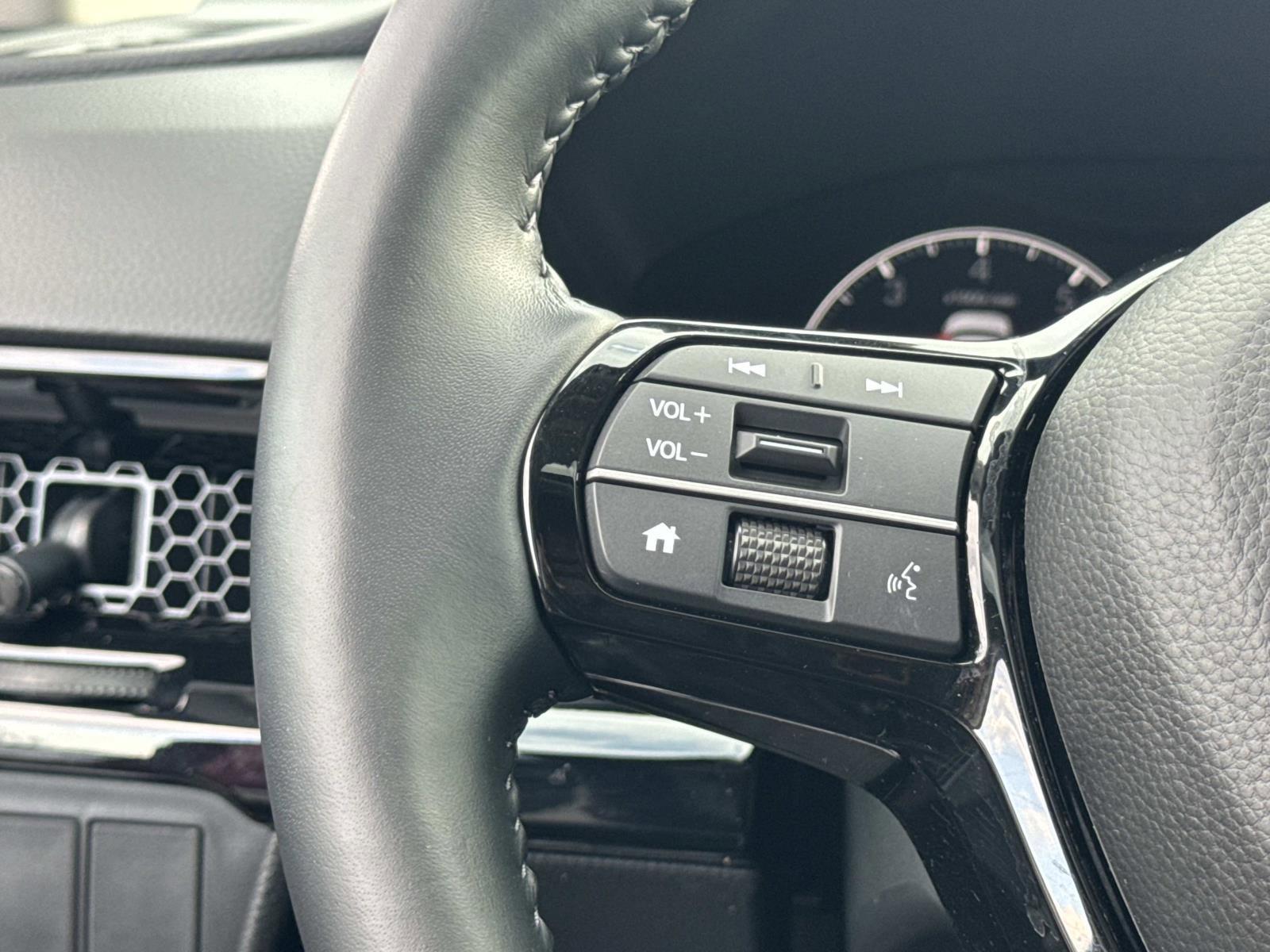 Used 2025 Honda CR-V EX-L image 7