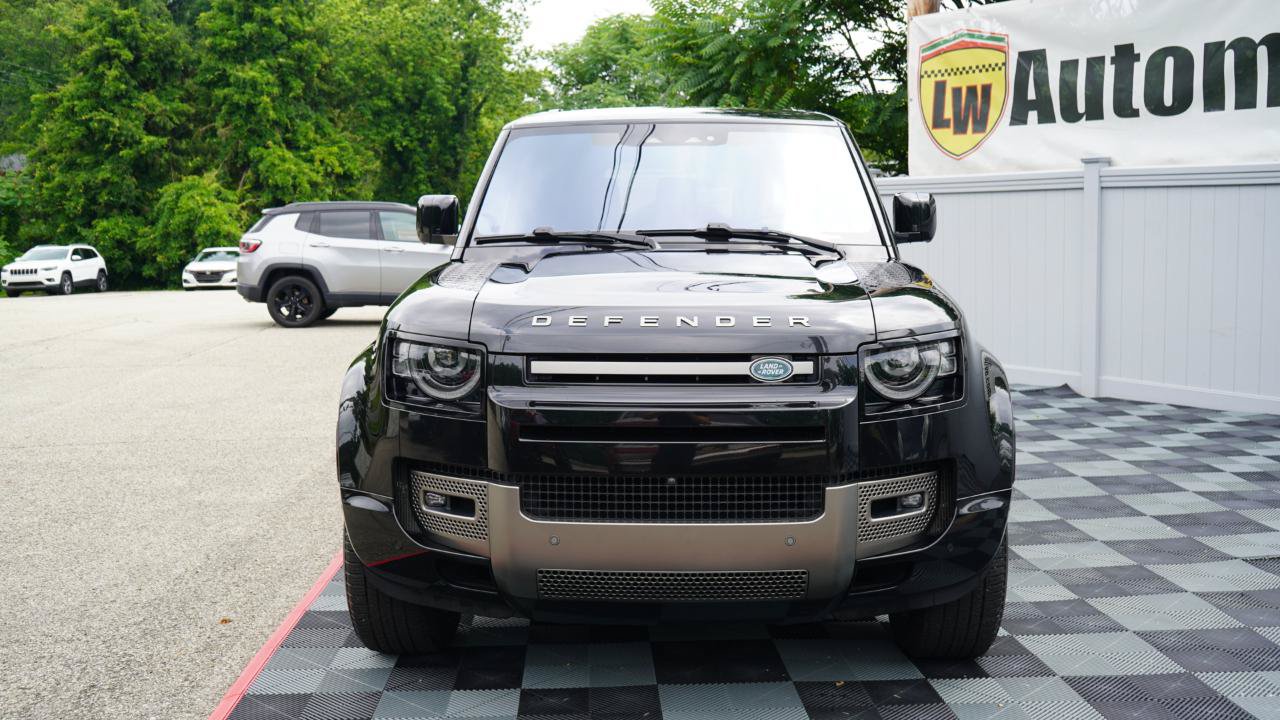 Used 2021 Land Rover Defender 110 X-Dynamic SE AWD/4WD image 26