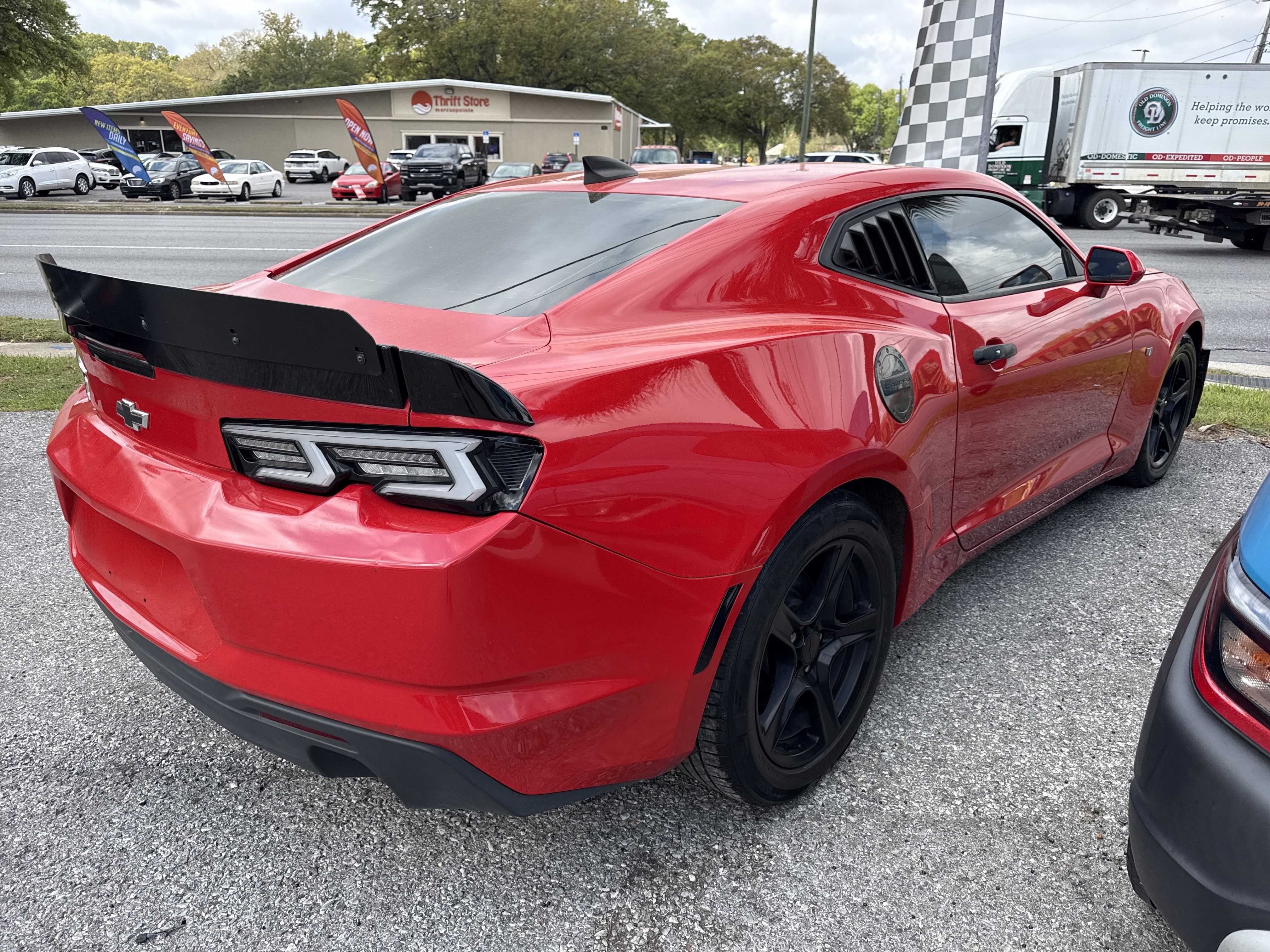 Used 2023 Chevrolet Camaro LT image 3