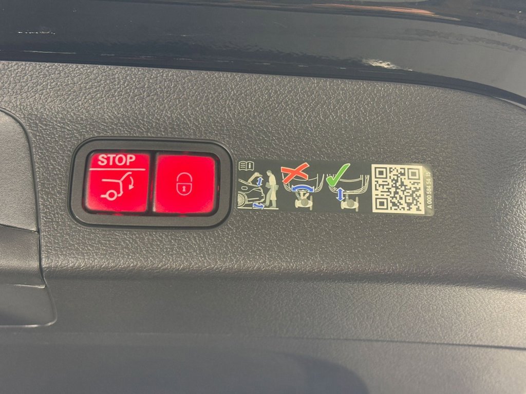 Used 2025 Mercedes-Benz GLS 580 4MATIC image 34