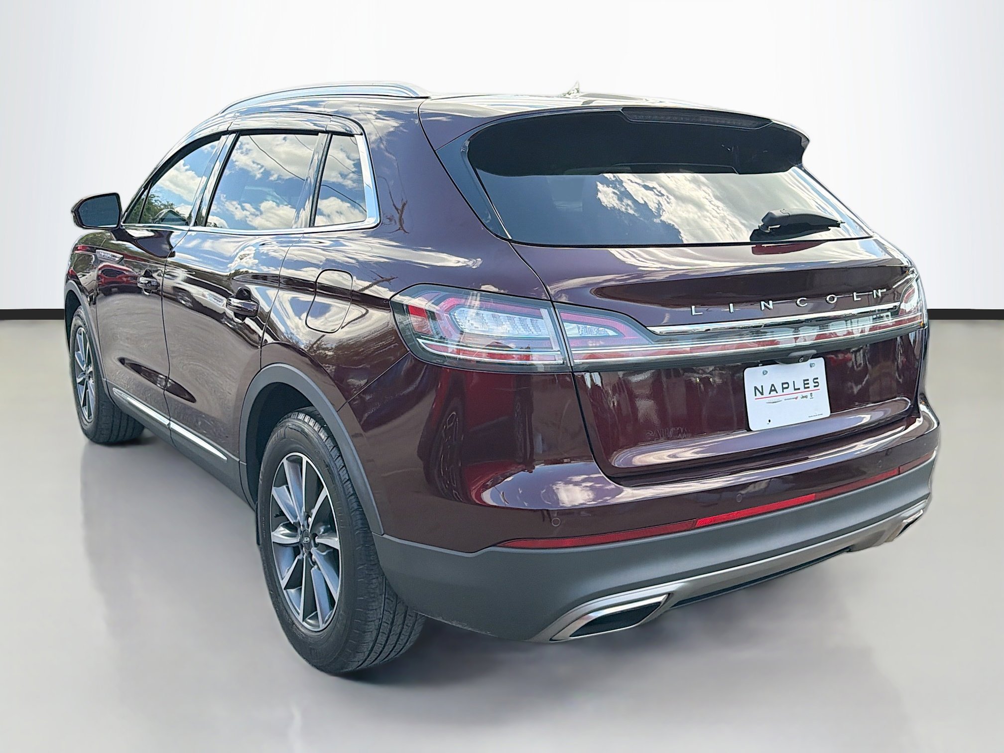 Used 2021 Lincoln Nautilus FWD image 6