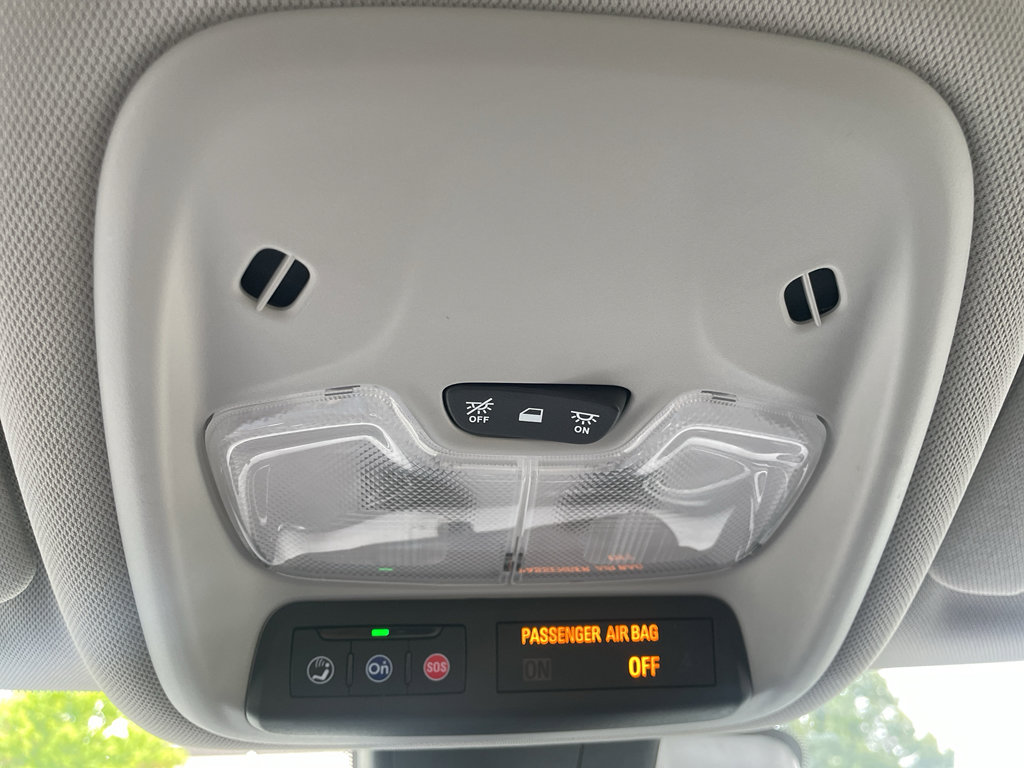 Used 2022 Chevrolet Bolt EUV LT FWD image 42