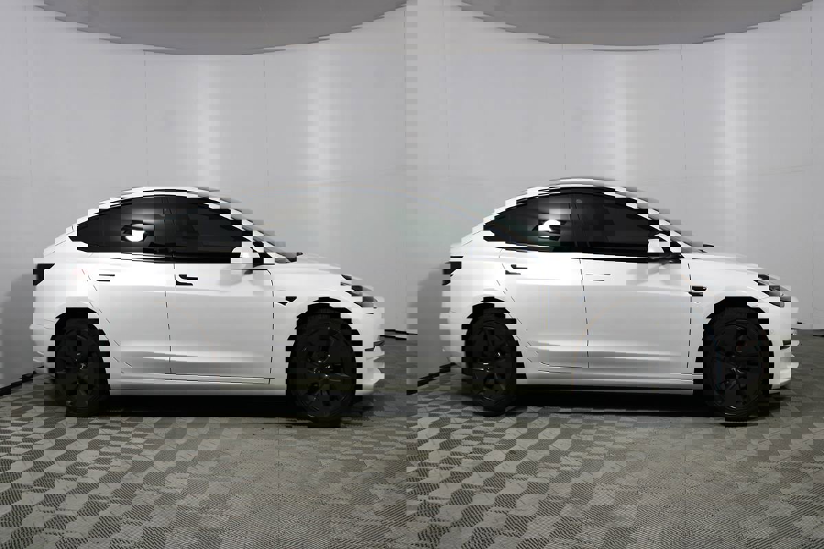 Used 2021 Tesla Model 3 Standard Range Plus image 31