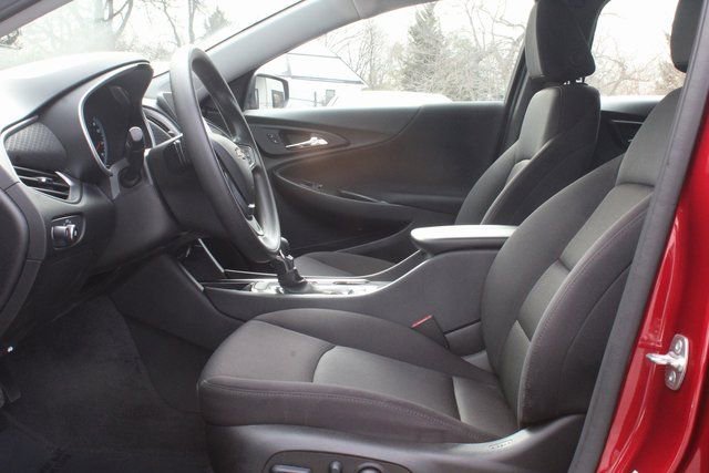Used 2025 Chevrolet Malibu LT image 25