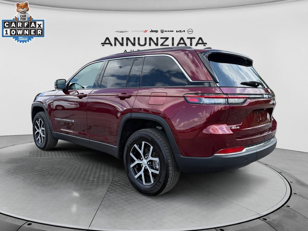 Used 2025 Jeep Grand Cherokee Limited AWD/4WD image 3