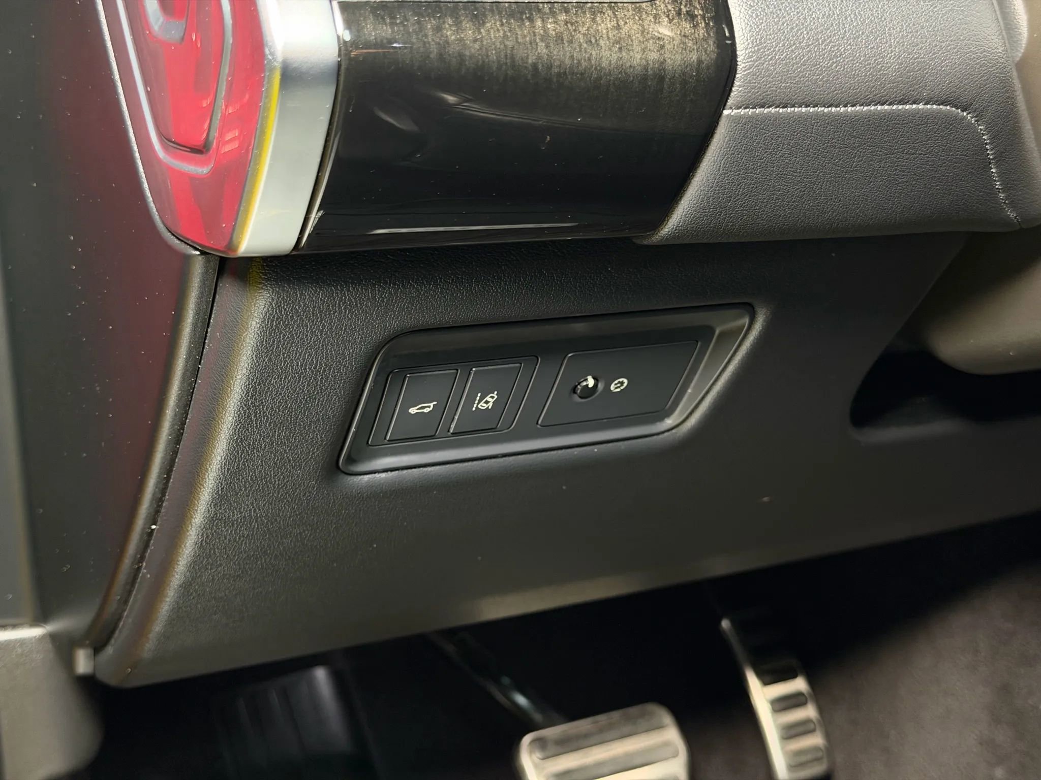 Used 2016 Land Rover Range Rover Sport Supercharged image 30