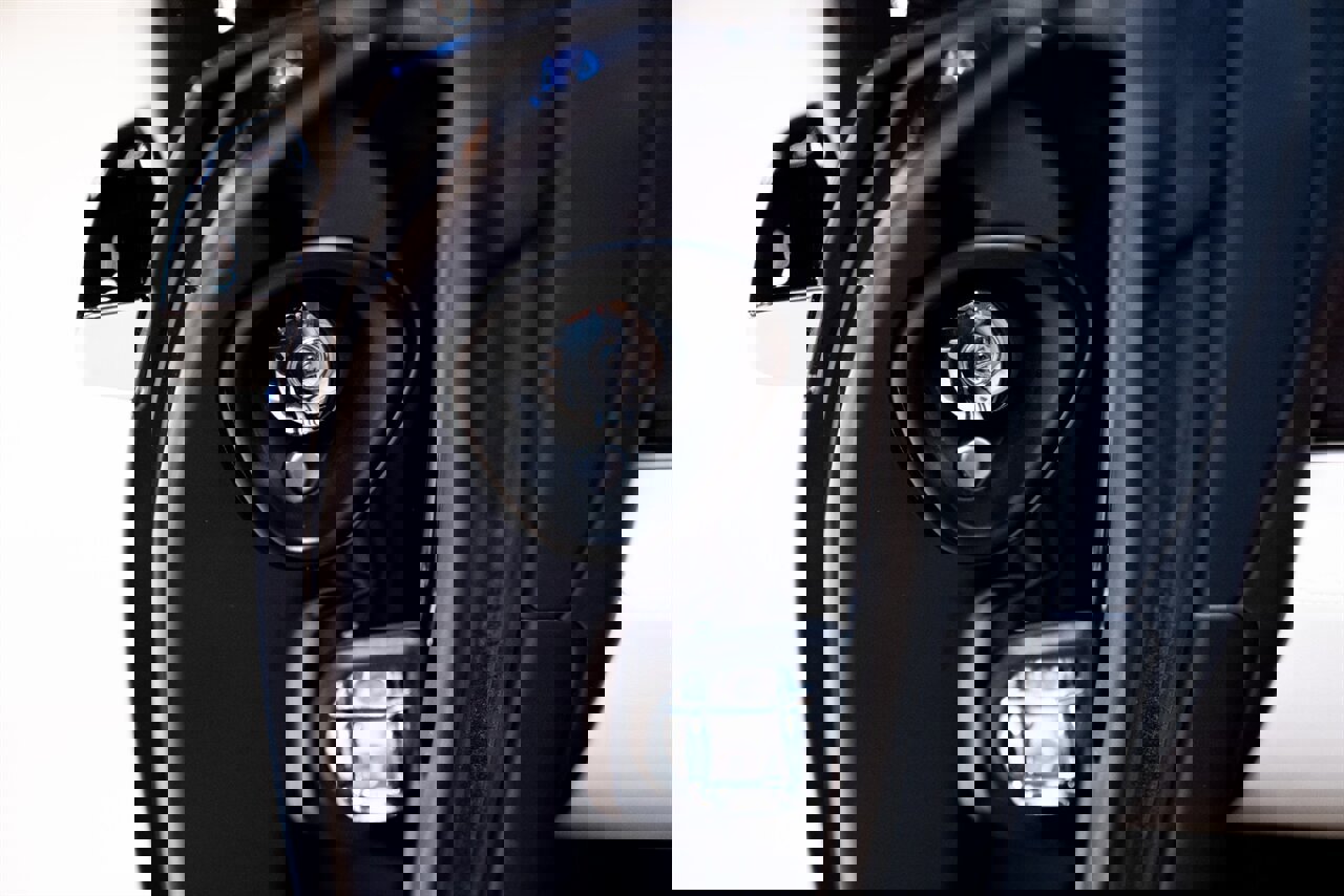 Used 2019 Rolls-Royce Dawn image 32