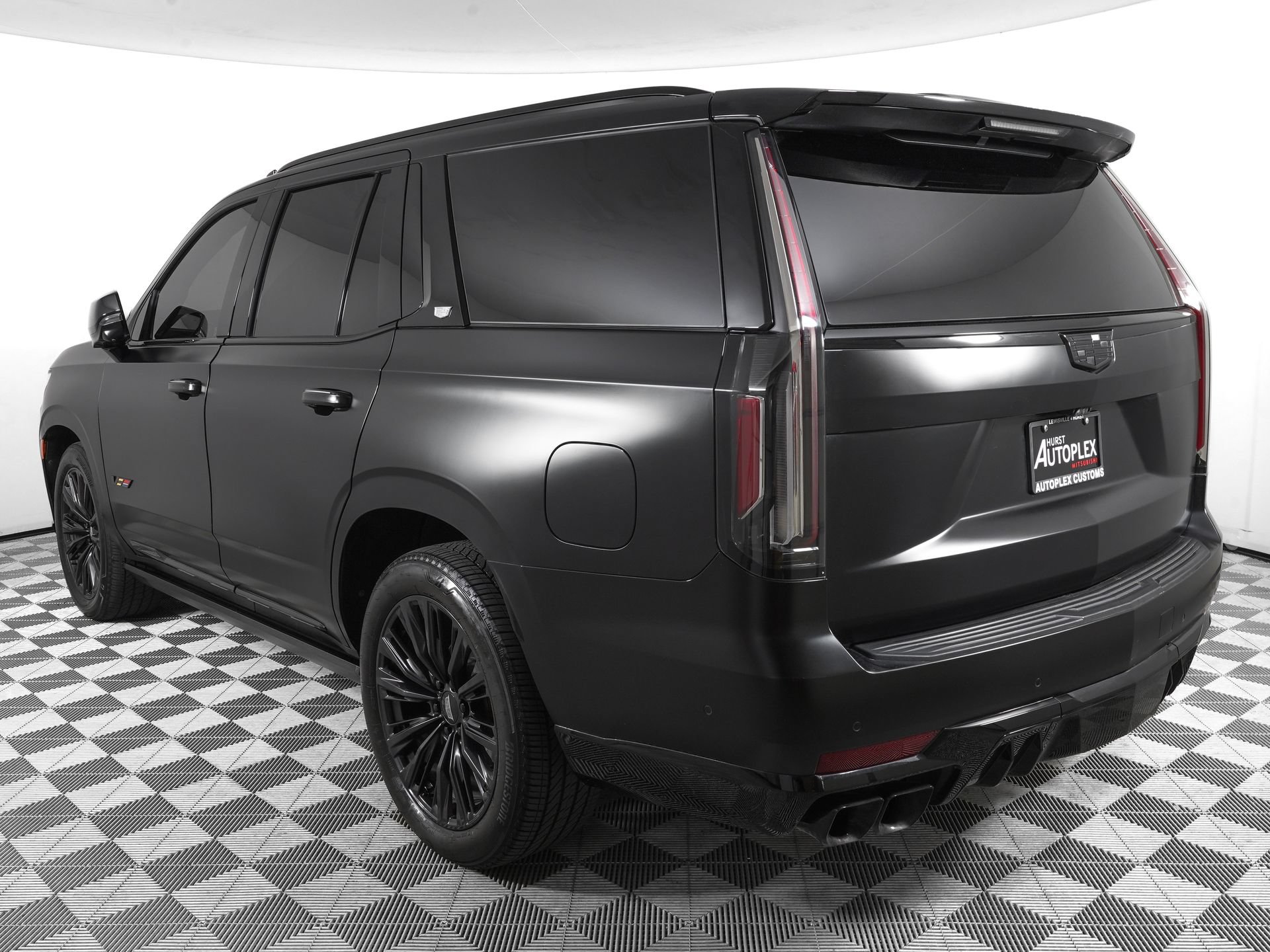 Used 2023 Cadillac Escalade V w/ LPO, ONYX Package AWD/4WD image 6