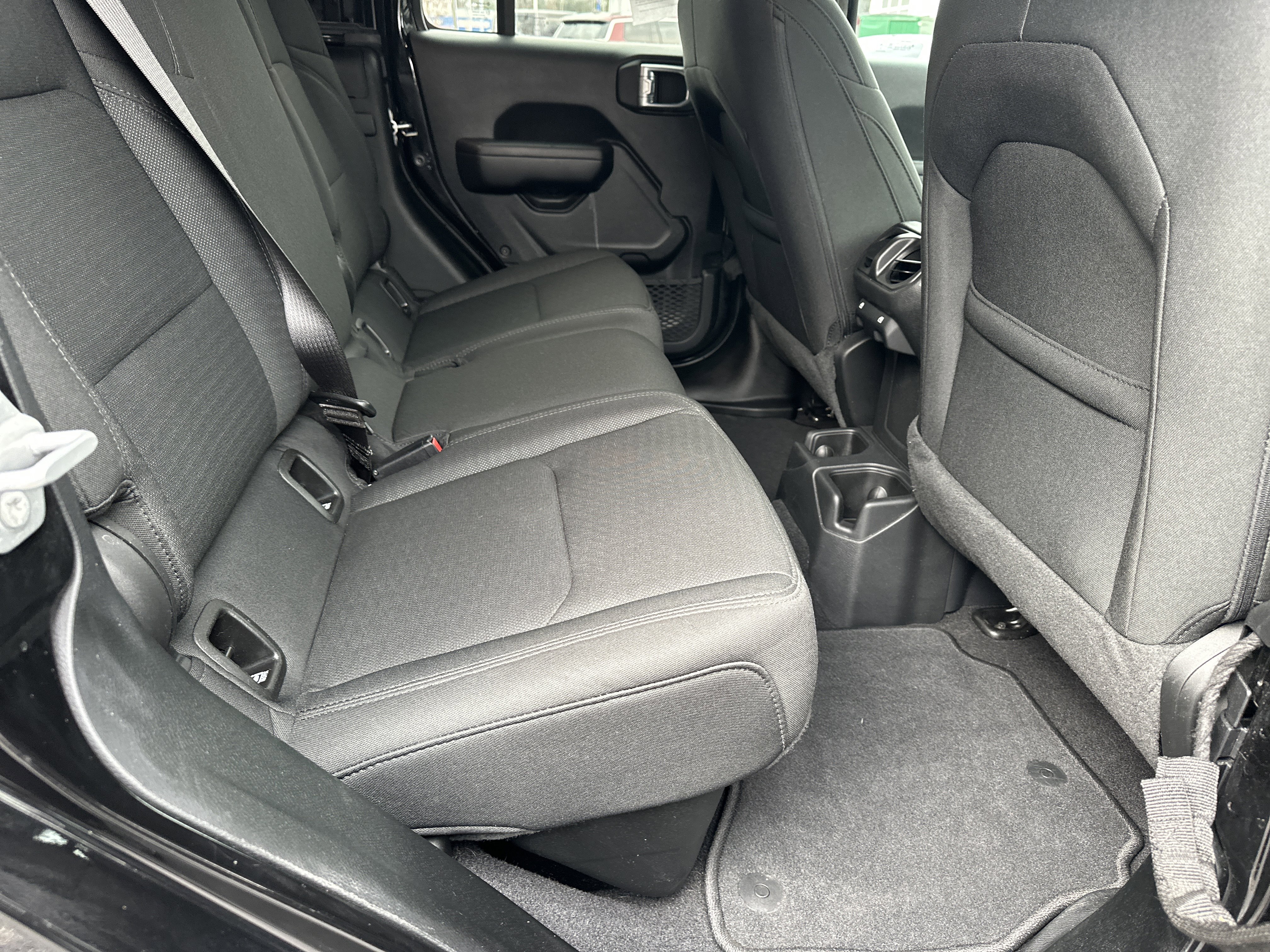 Used 2021 Jeep Gladiator Sport image 18