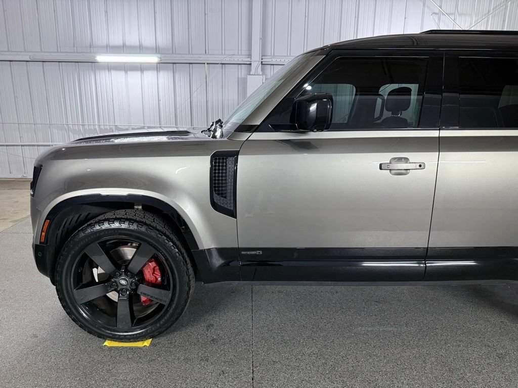 Used 2023 Land Rover Defender 110 X AWD/4WD image 13
