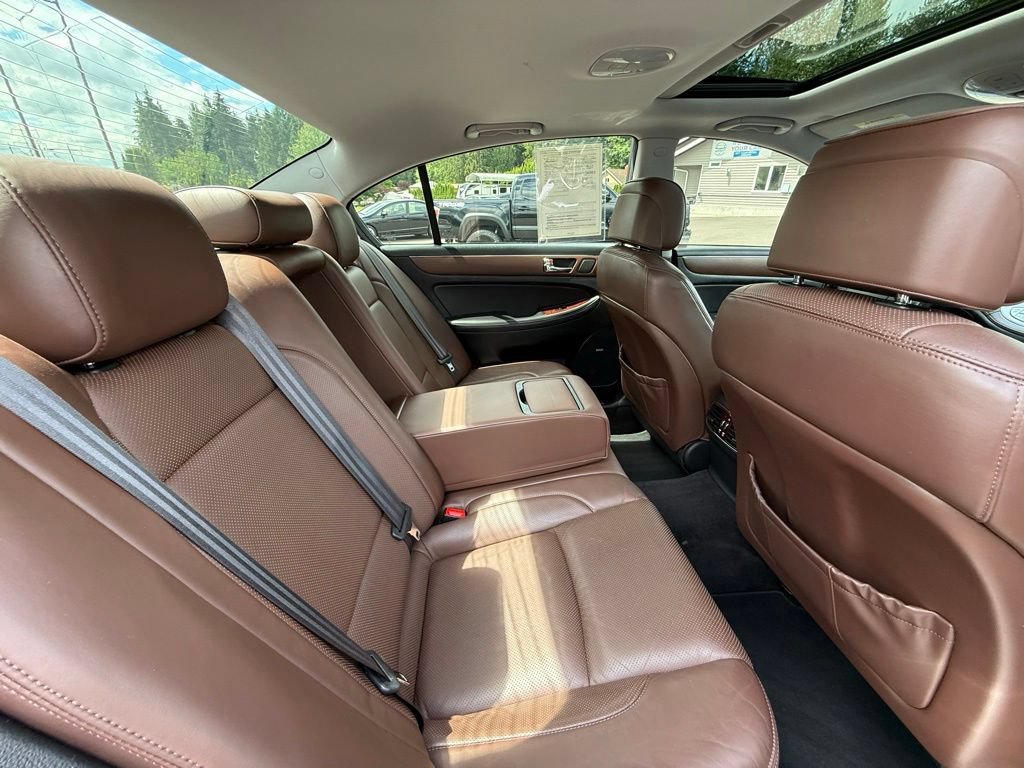 Used 2011 Hyundai Genesis 4.6 RWD image 16