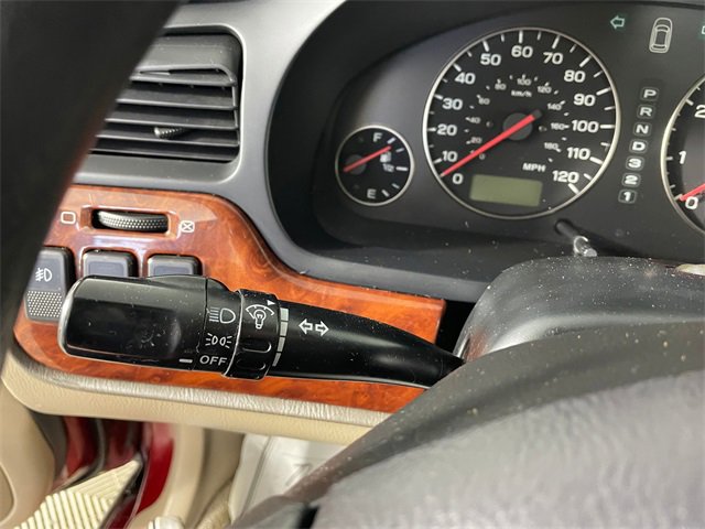 Used 2004 Subaru Outback Wagon image 10