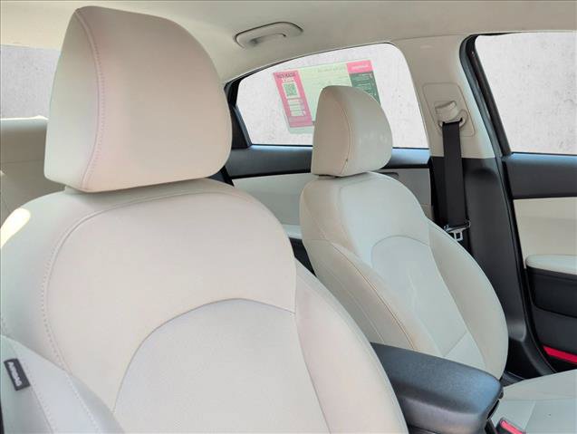 Used 2022 Kia Forte LXS FWD image 23