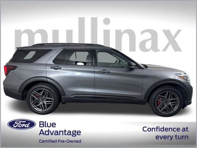 Certified 2025 Ford Explorer ST image 4