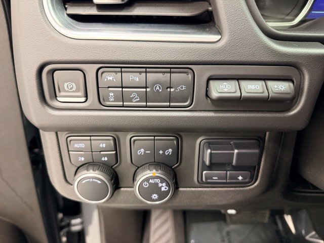 Certified 2021 Chevrolet Tahoe High Country w/ Premium Package AWD/4WD image 17