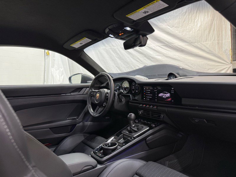 Used 2024 Porsche 911 Carrera image 37