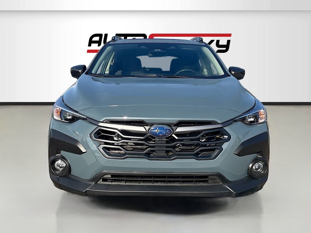 Used 2025 Subaru Crosstrek 2.0i Premium image 2