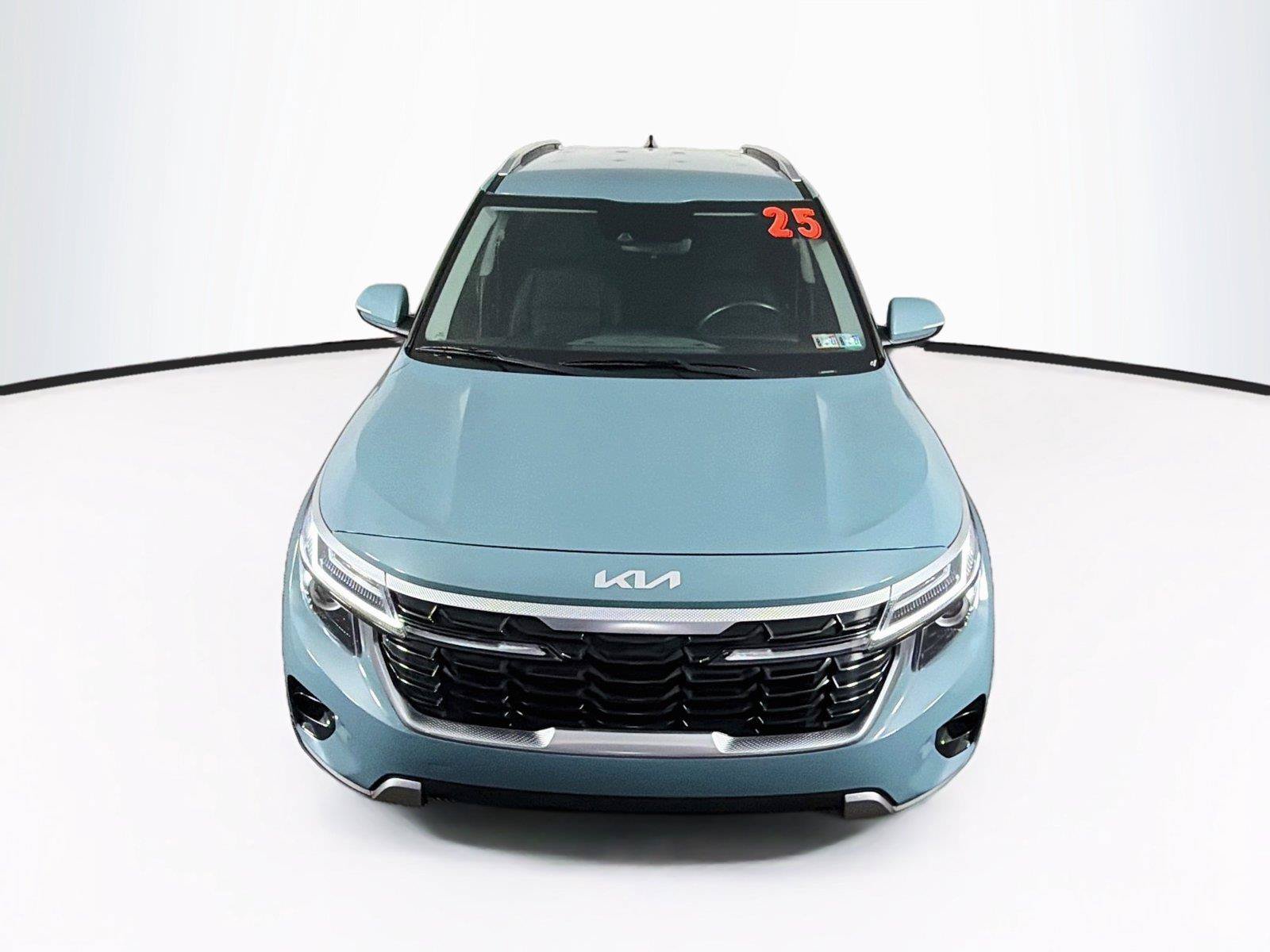 Used 2025 Kia Seltos EX AWD/4WD image 13
