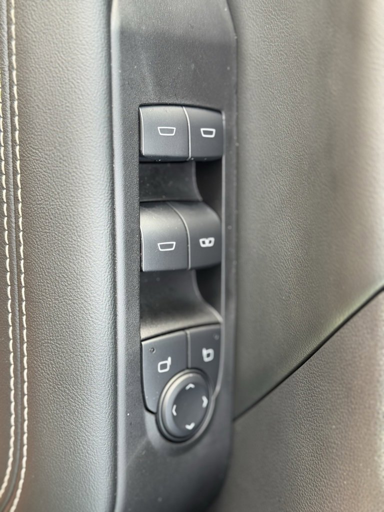 Used 2025 GMC Terrain Elevation image 23